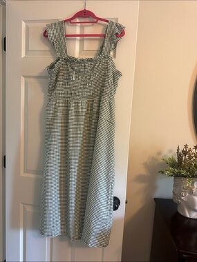 Old Navy | Dresses | Sage Green Rayon Midi Dress